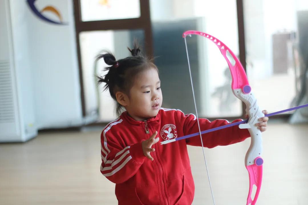 幼儿体育项目_运动体操_儿童技巧性体育项目
