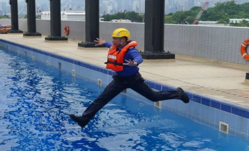 体育项目的扑救技巧有_岸上救援训练_水域救援常用方法